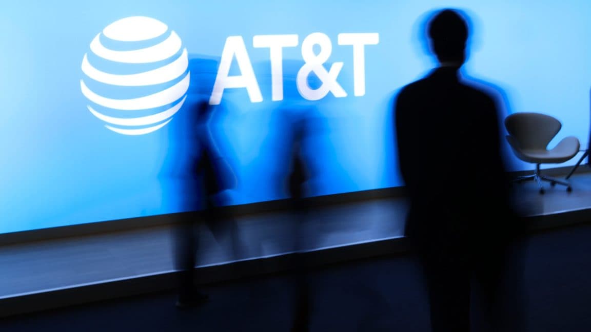 FCC Bantu AT&T & Starlink Incar Frekuensi EchoStar, Carut Marut Nih?